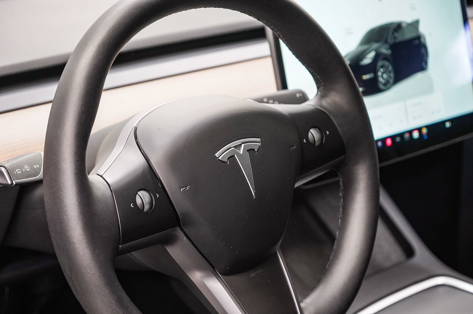 Thumbnail: 2025 Tesla Model Y - 19