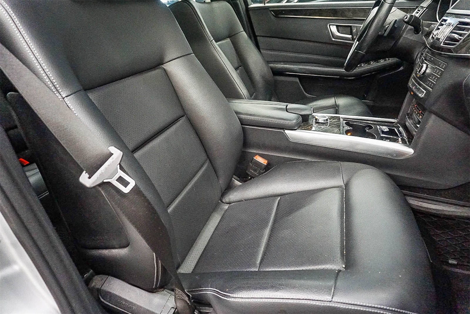 Thumbnail: 2016 Mercedes-Benz E-Class - 17