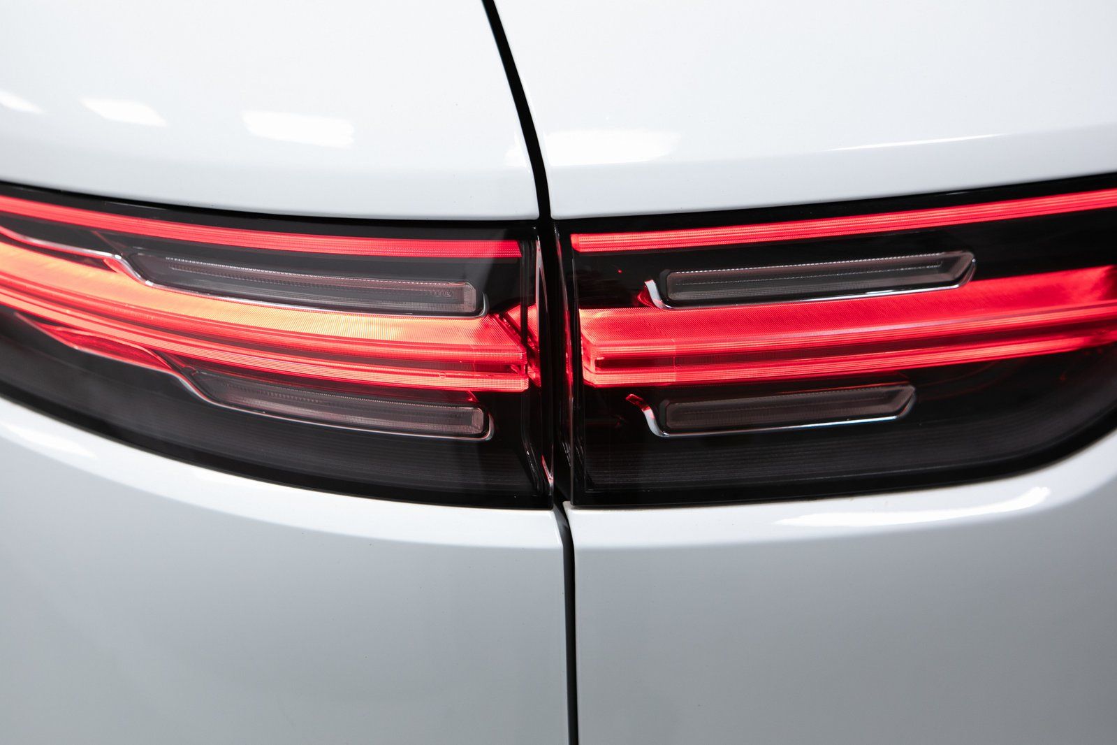 Thumbnail: 2022 Porsche Cayenne - 33