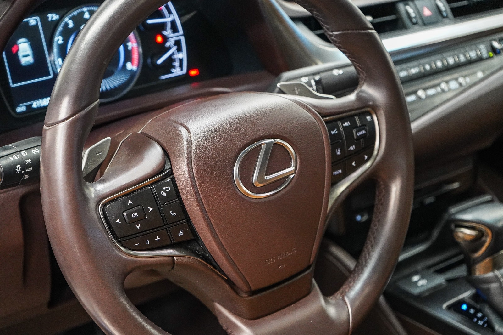 Thumbnail: 2021 Lexus ES - 21