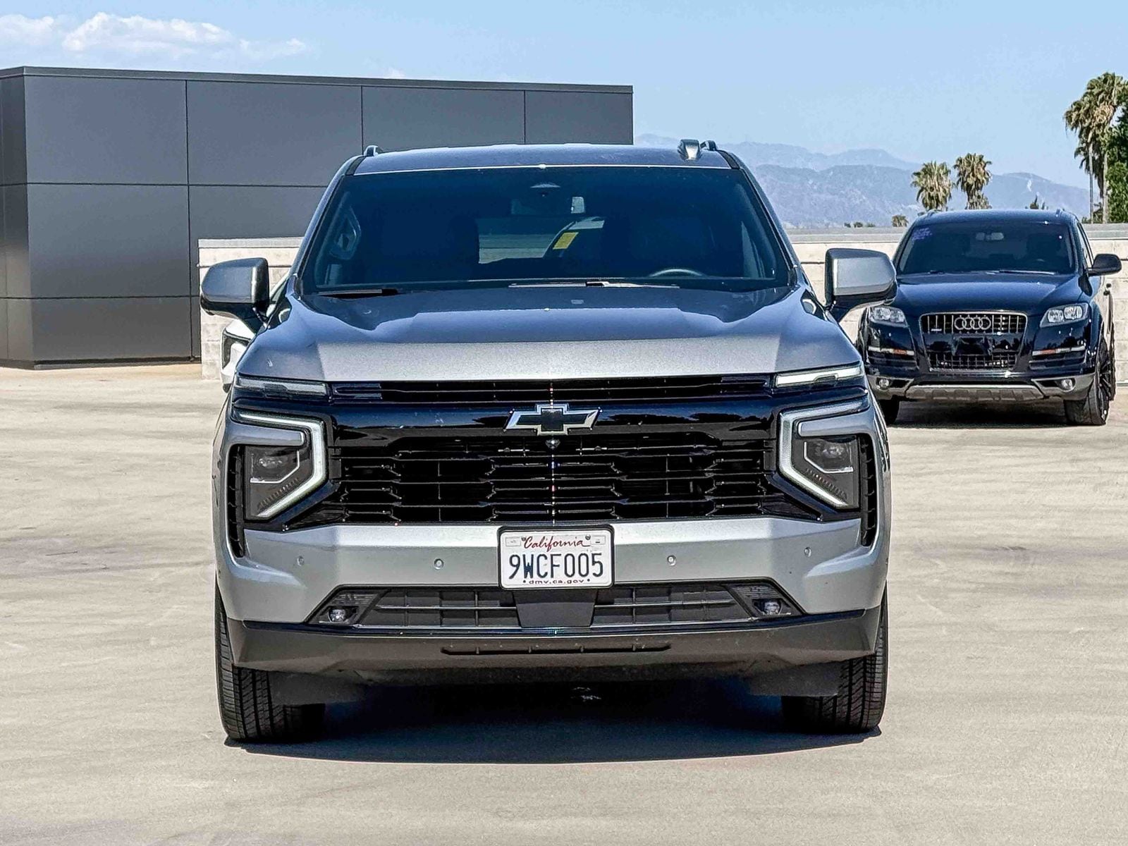 Thumbnail: 2026 Chevrolet Suburban - 6