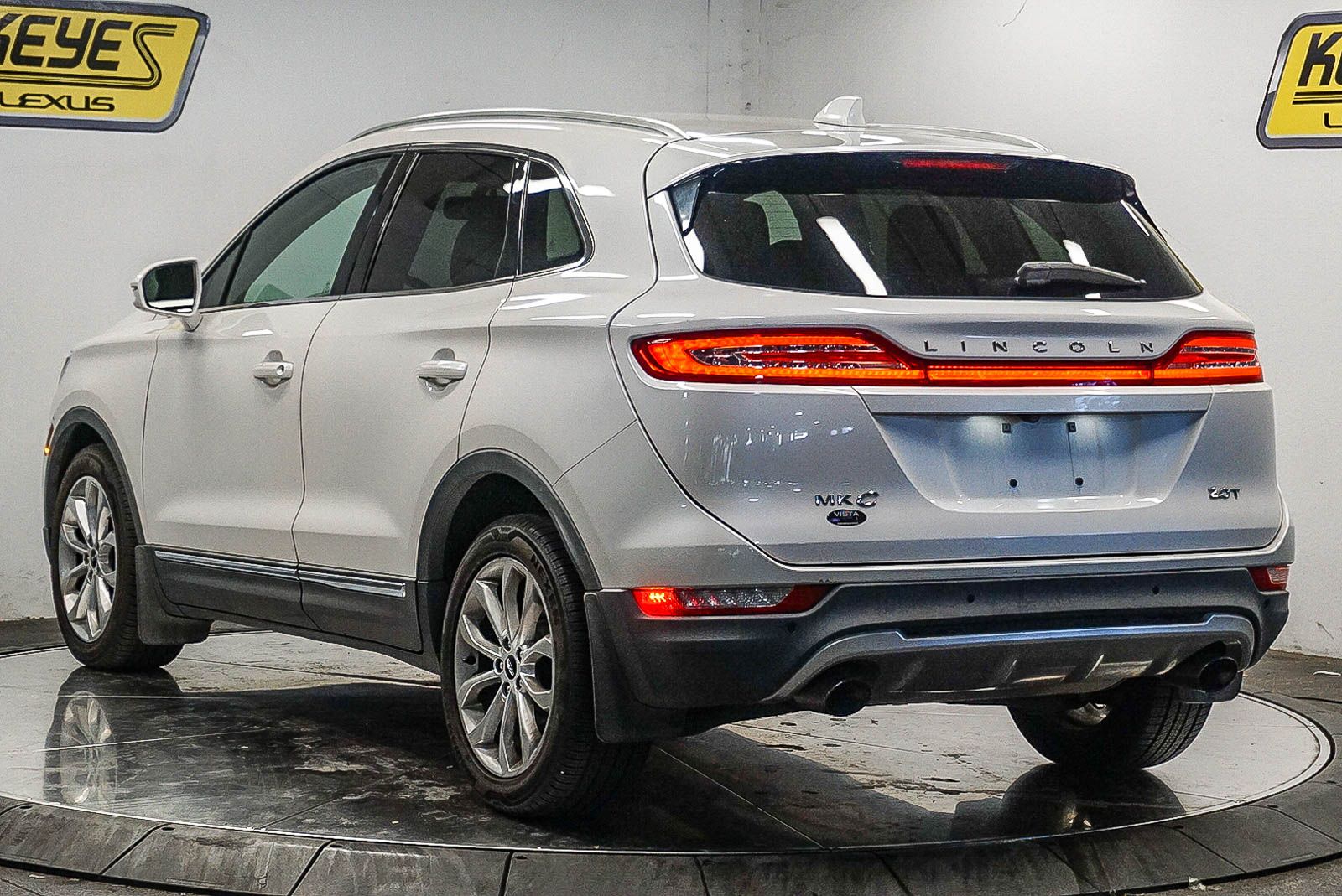 Thumbnail: 2017 Lincoln MKC - 2