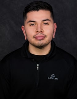 Staff member Albert Chanvez from ID_71f76c5f7bfb