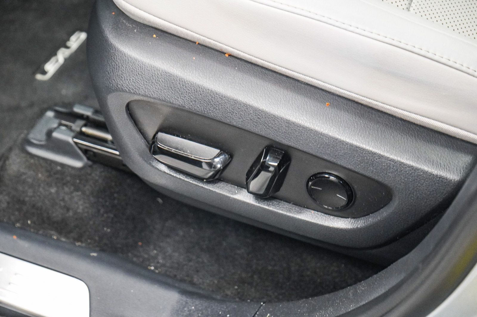 Thumbnail: 2026 Lexus TX - 22