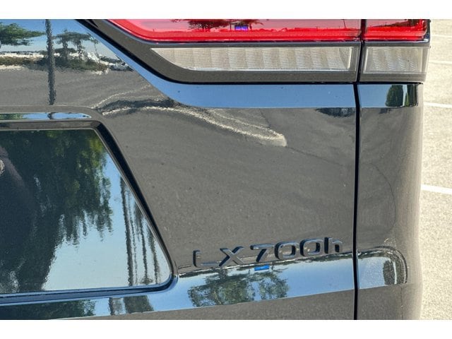 Thumbnail: 2025 Lexus LX - 14