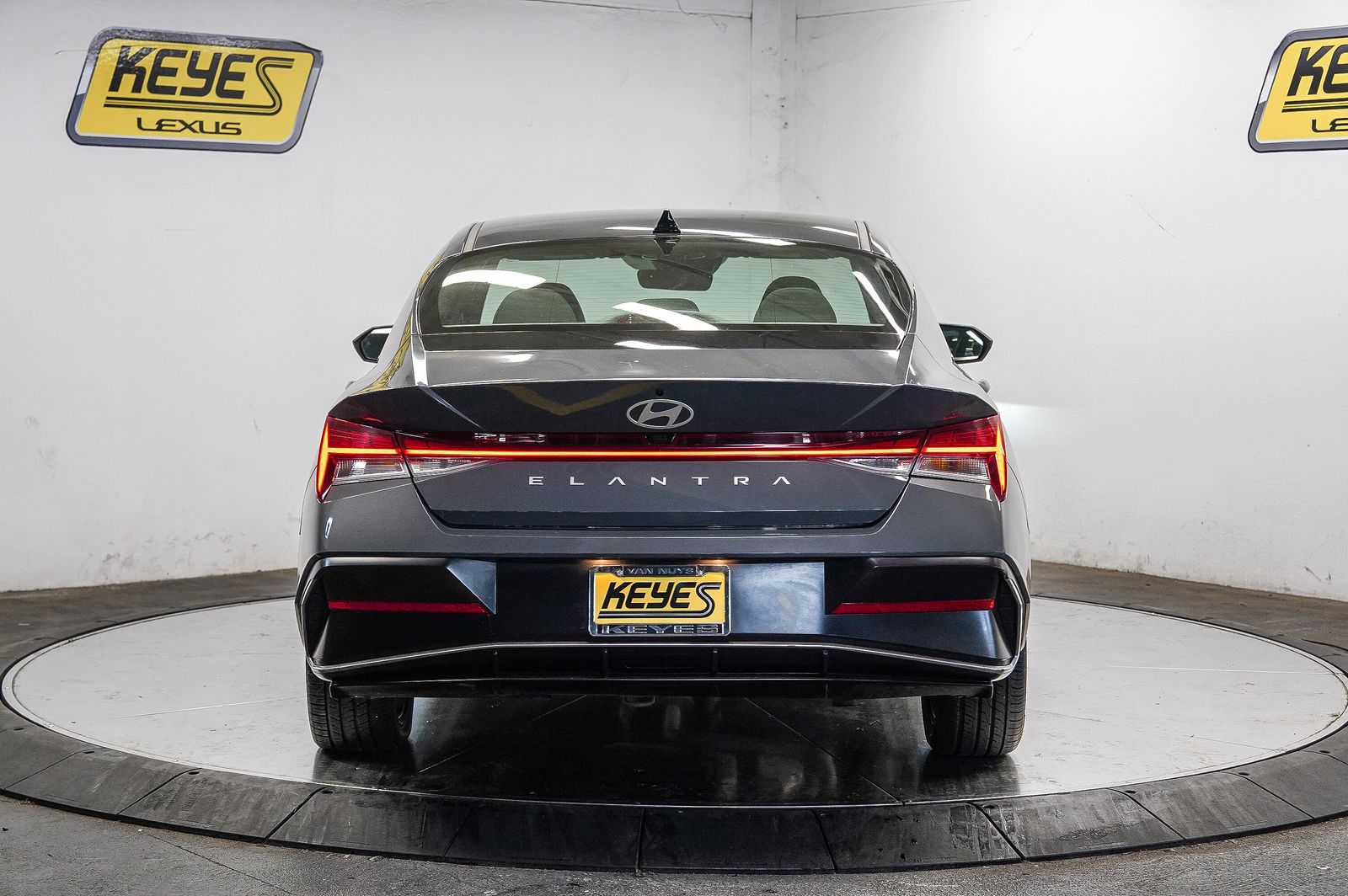 Thumbnail: 2025 Hyundai Elantra - 3