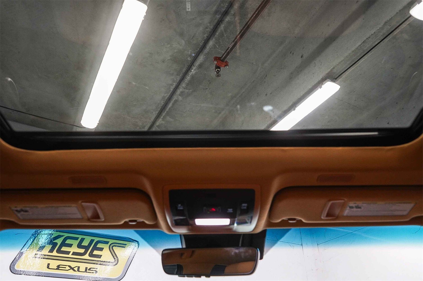 Thumbnail: 2023 Lexus ES - 16