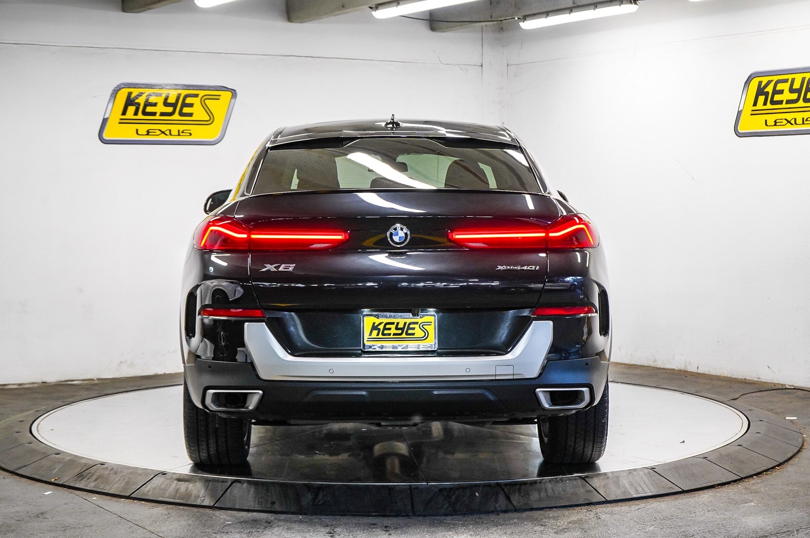 Thumbnail: 2023 BMW X6 - 3