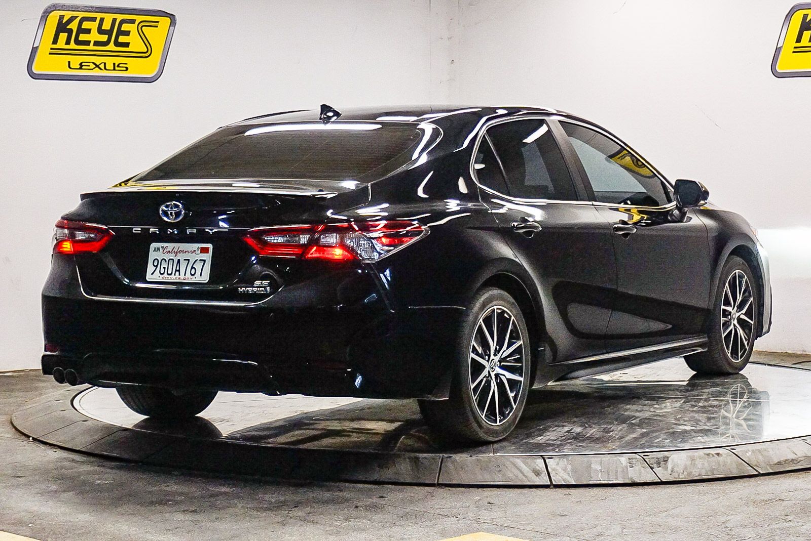 Thumbnail: 2023 Toyota Camry - 4