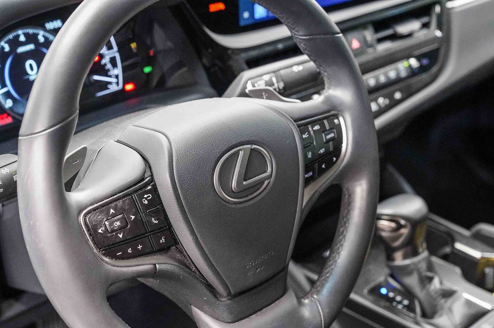 Thumbnail: 2023 Lexus ES - 21
