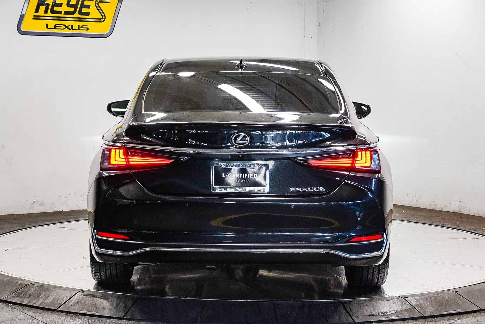 Thumbnail: 2024 Lexus ES - 5