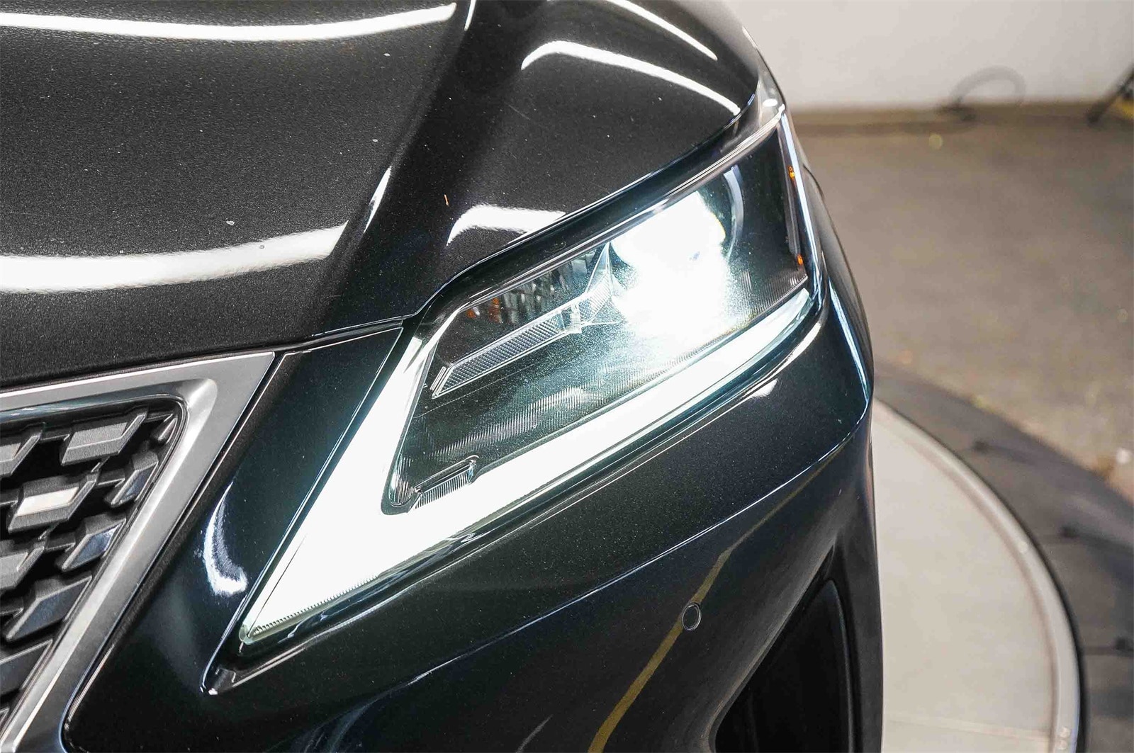 Thumbnail: 2020 Lexus RX - 6