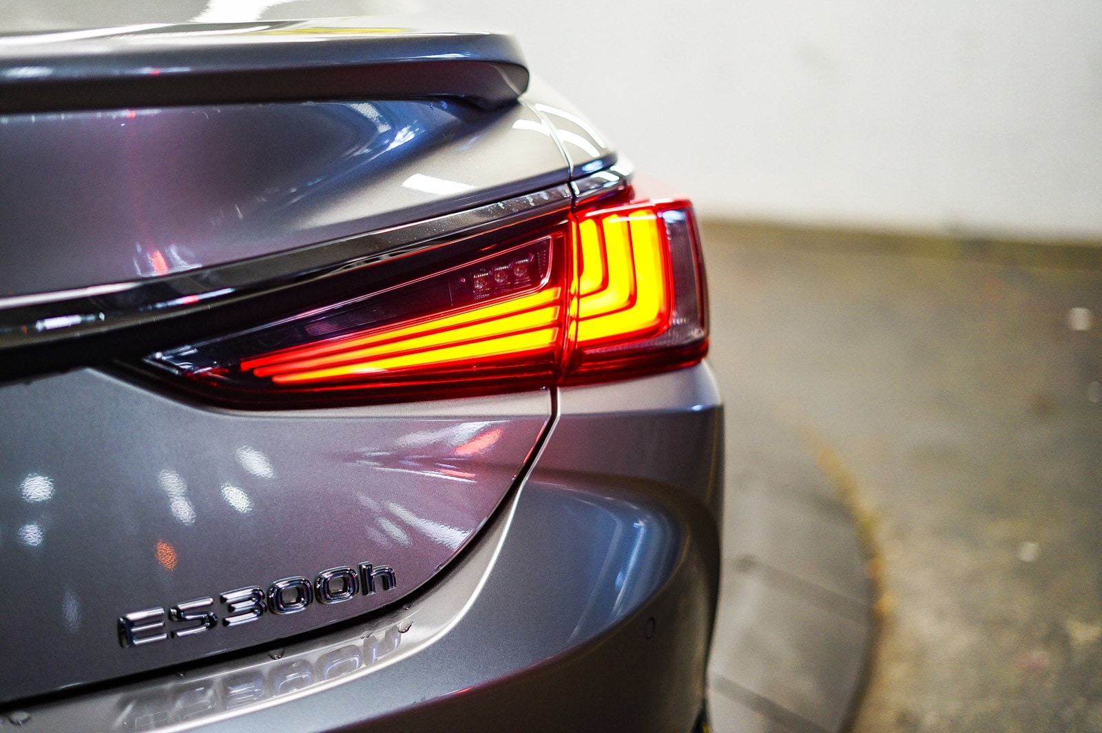 Thumbnail: 2020 Lexus ES - 9