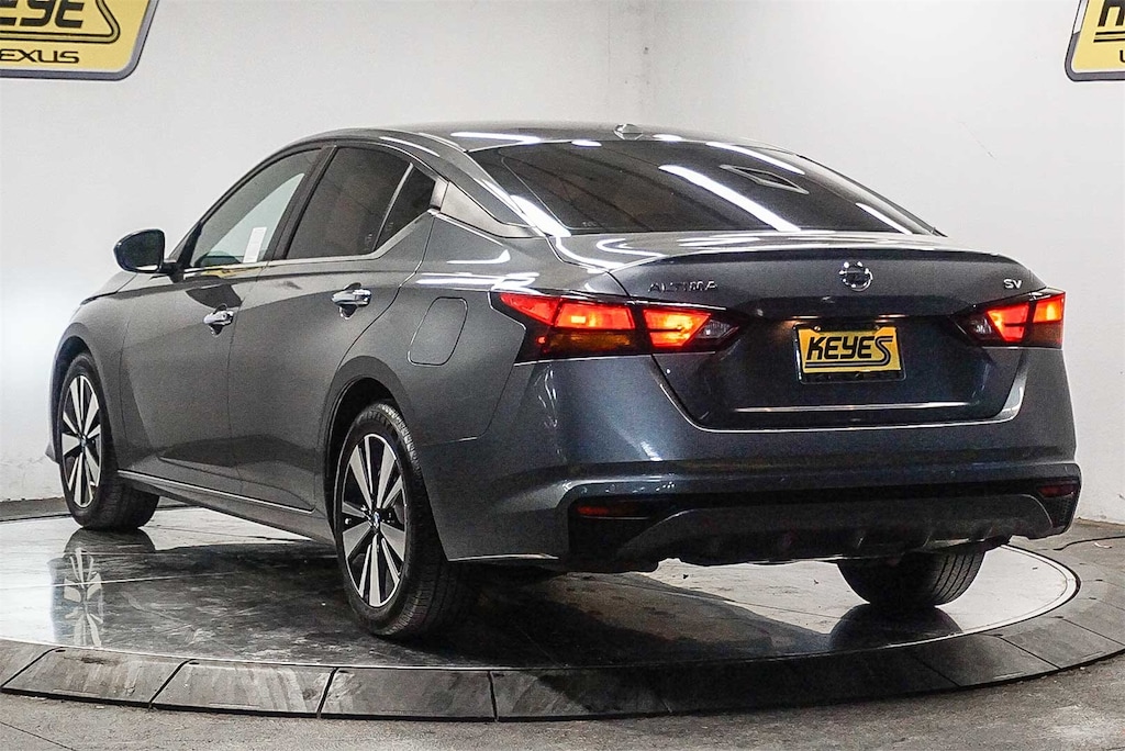 Used 2022 Nissan Altima 2.5 SV Sedan