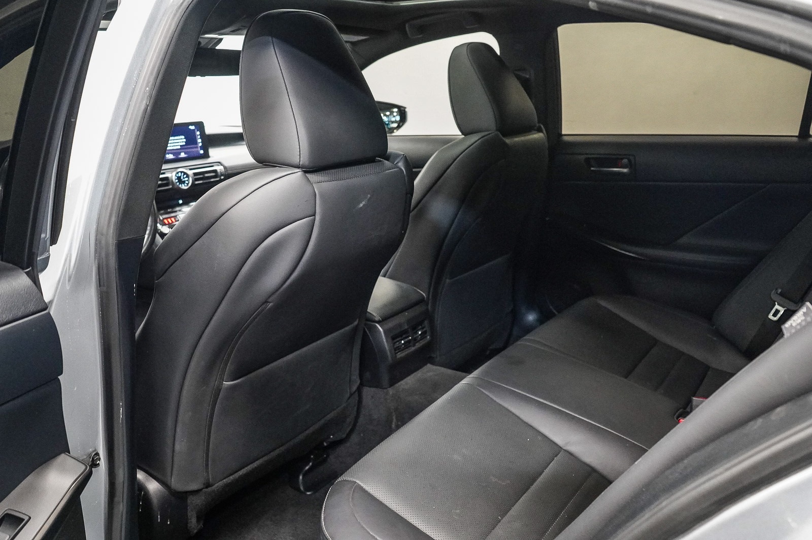 Thumbnail: 2022 Lexus IS - 19