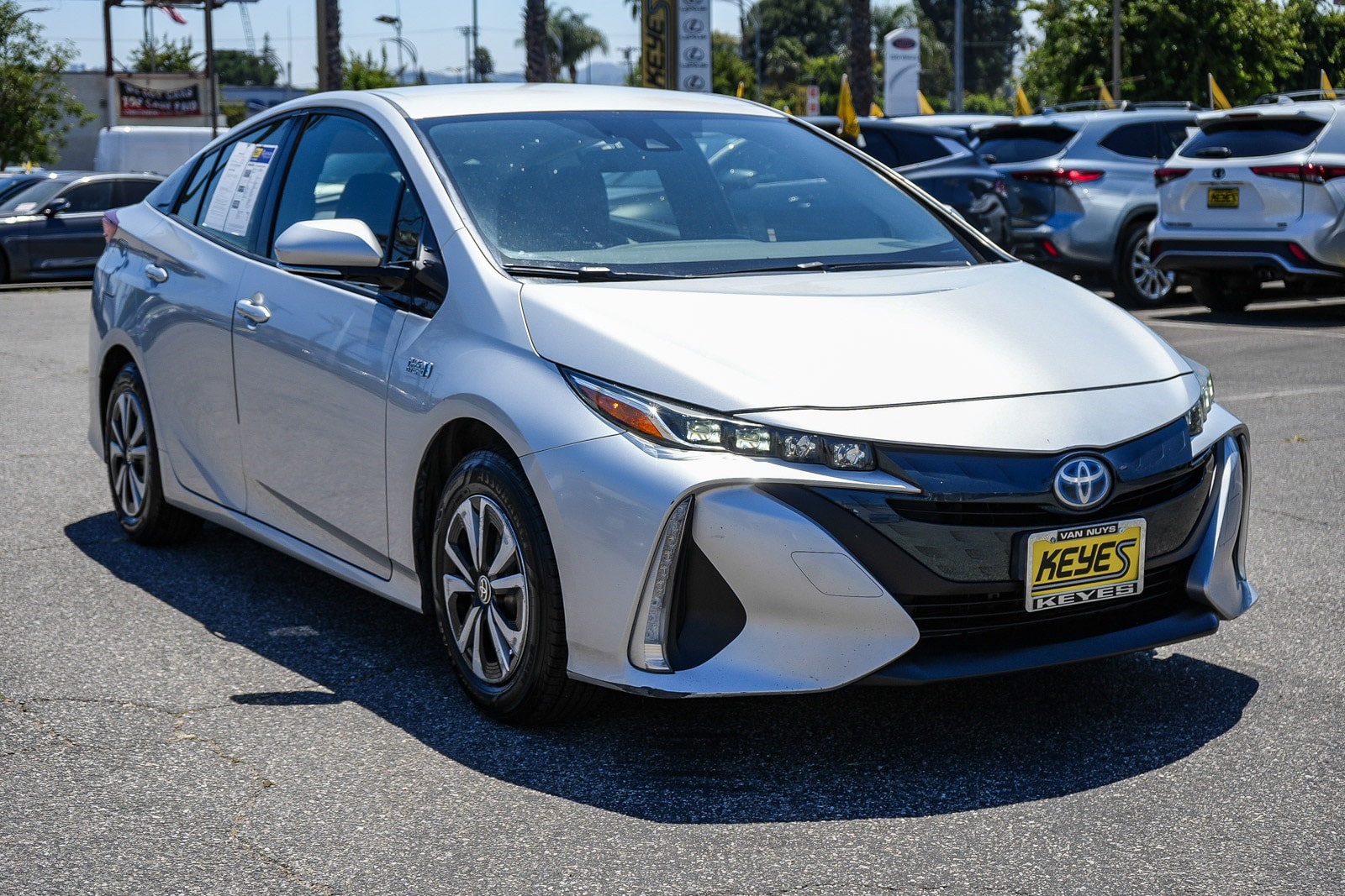 Thumbnail: 2017 Toyota Prius Prime - 5