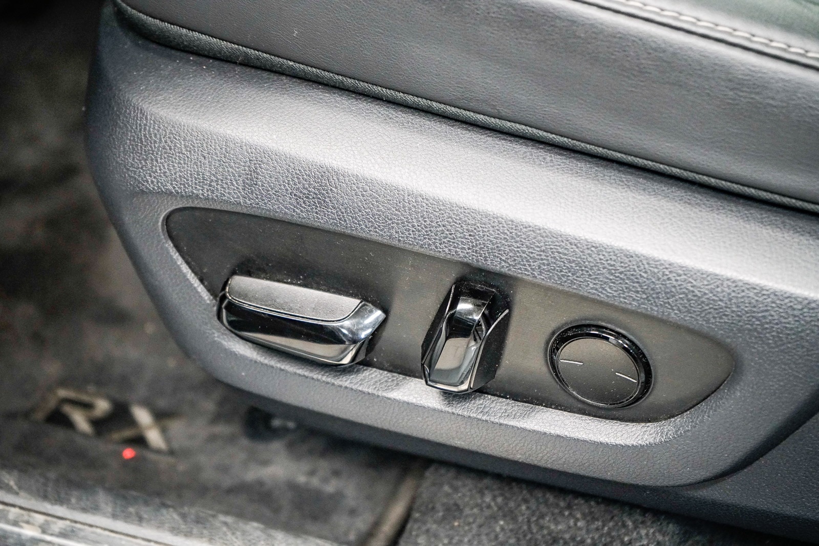 Thumbnail: 2024 Lexus RX - 20