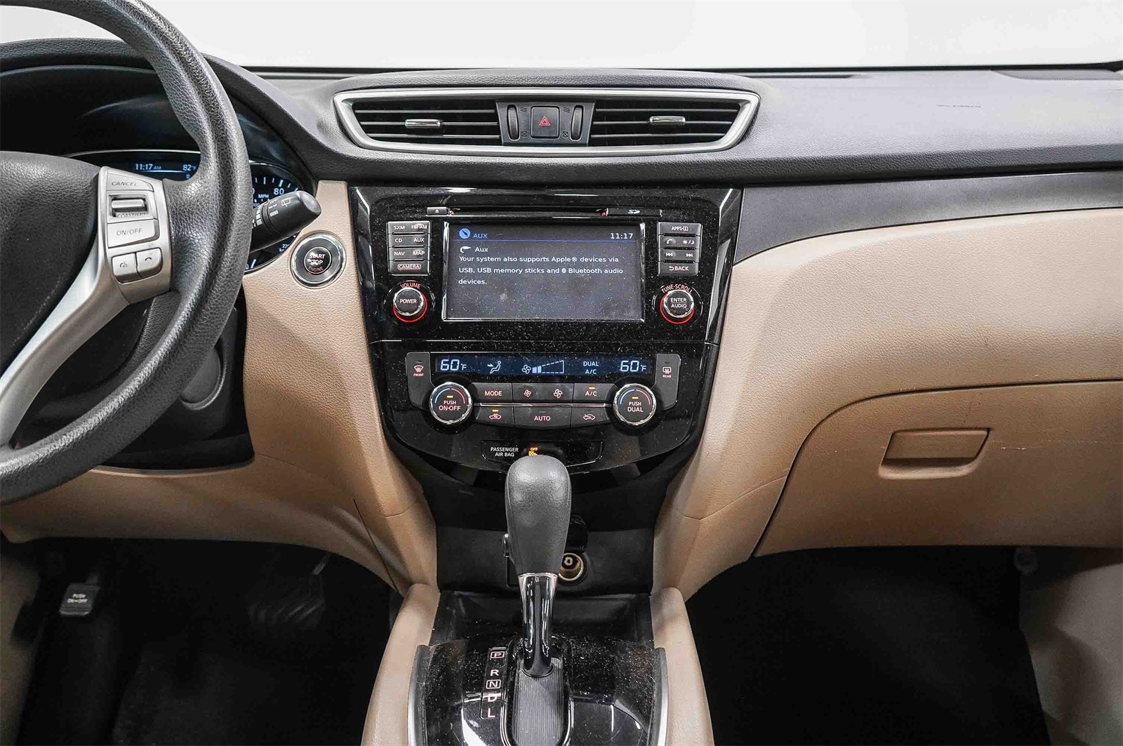 Thumbnail: 2016 Nissan Rogue - 13