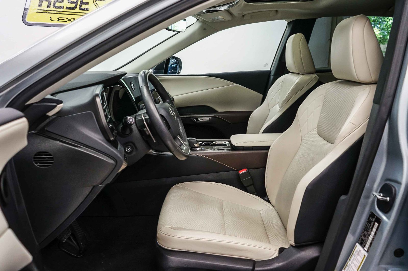 Thumbnail: 2024 Lexus RX - 17