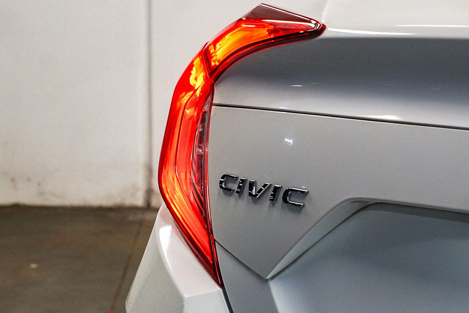 Thumbnail: 2016 Honda Civic - 4