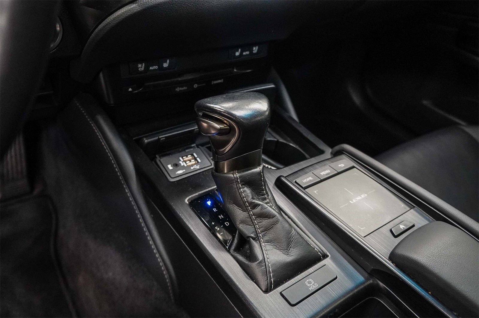 Thumbnail: 2021 Lexus ES - 21