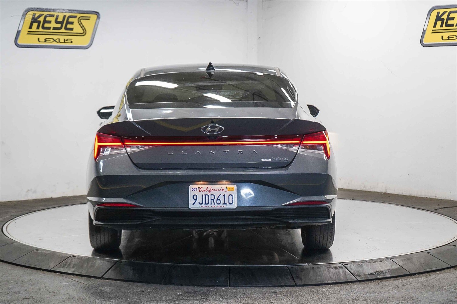 2023 Hyundai Elantra Hybrid Blue photo 3