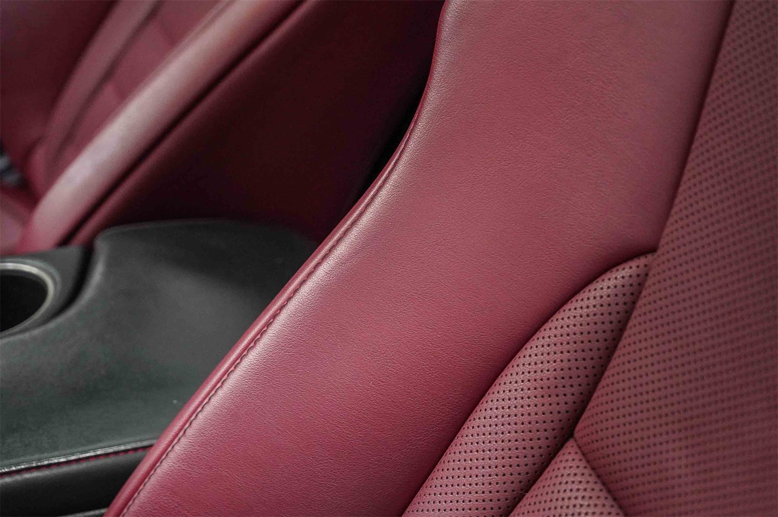 Thumbnail: 2019 Lexus IS - 20