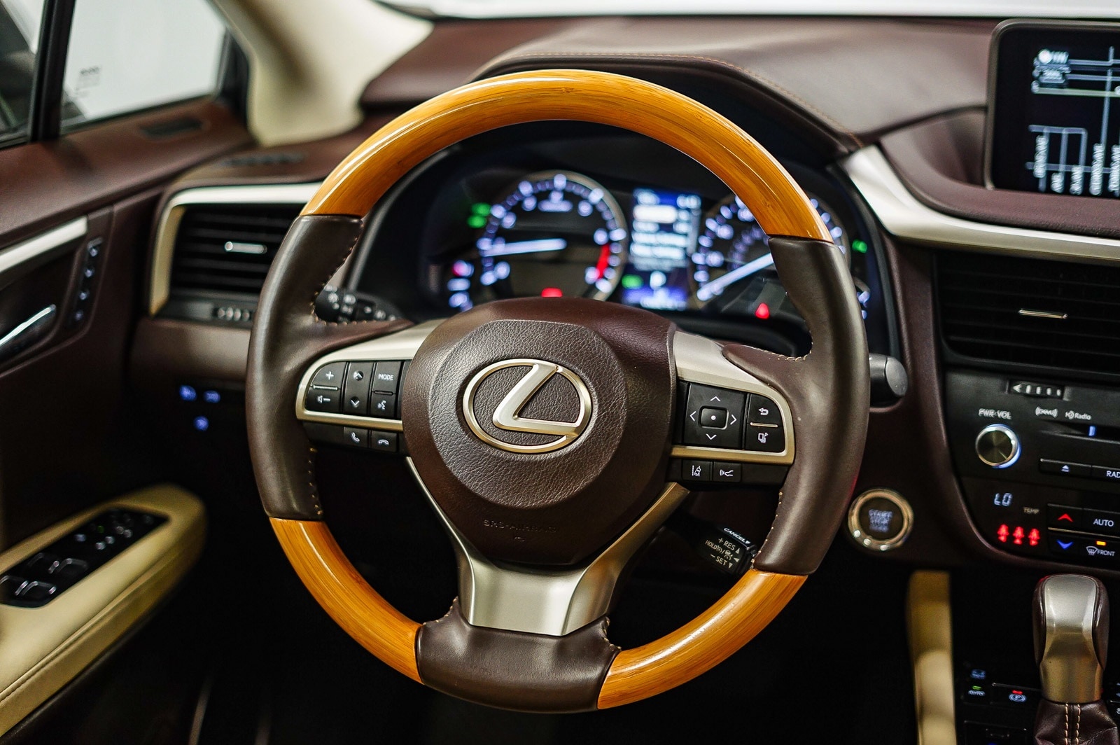 Thumbnail: 2017 Lexus RX - 16