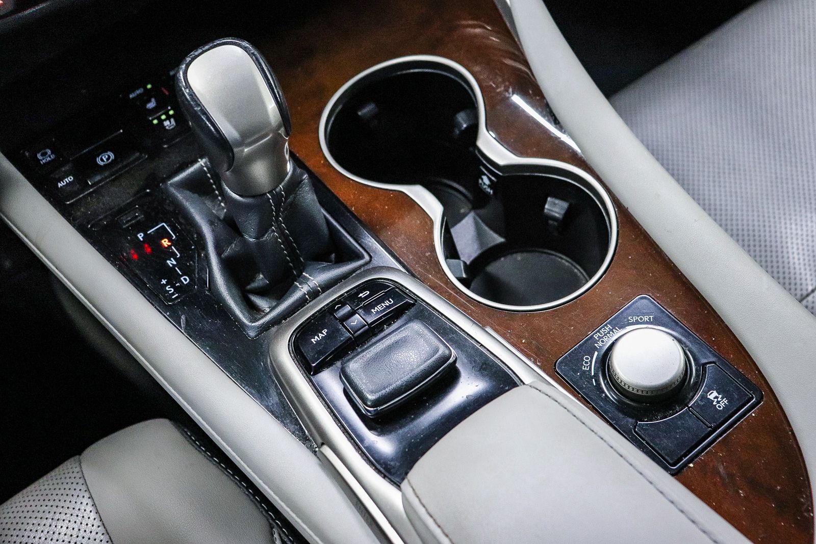 Thumbnail: 2017 Lexus RX - 21