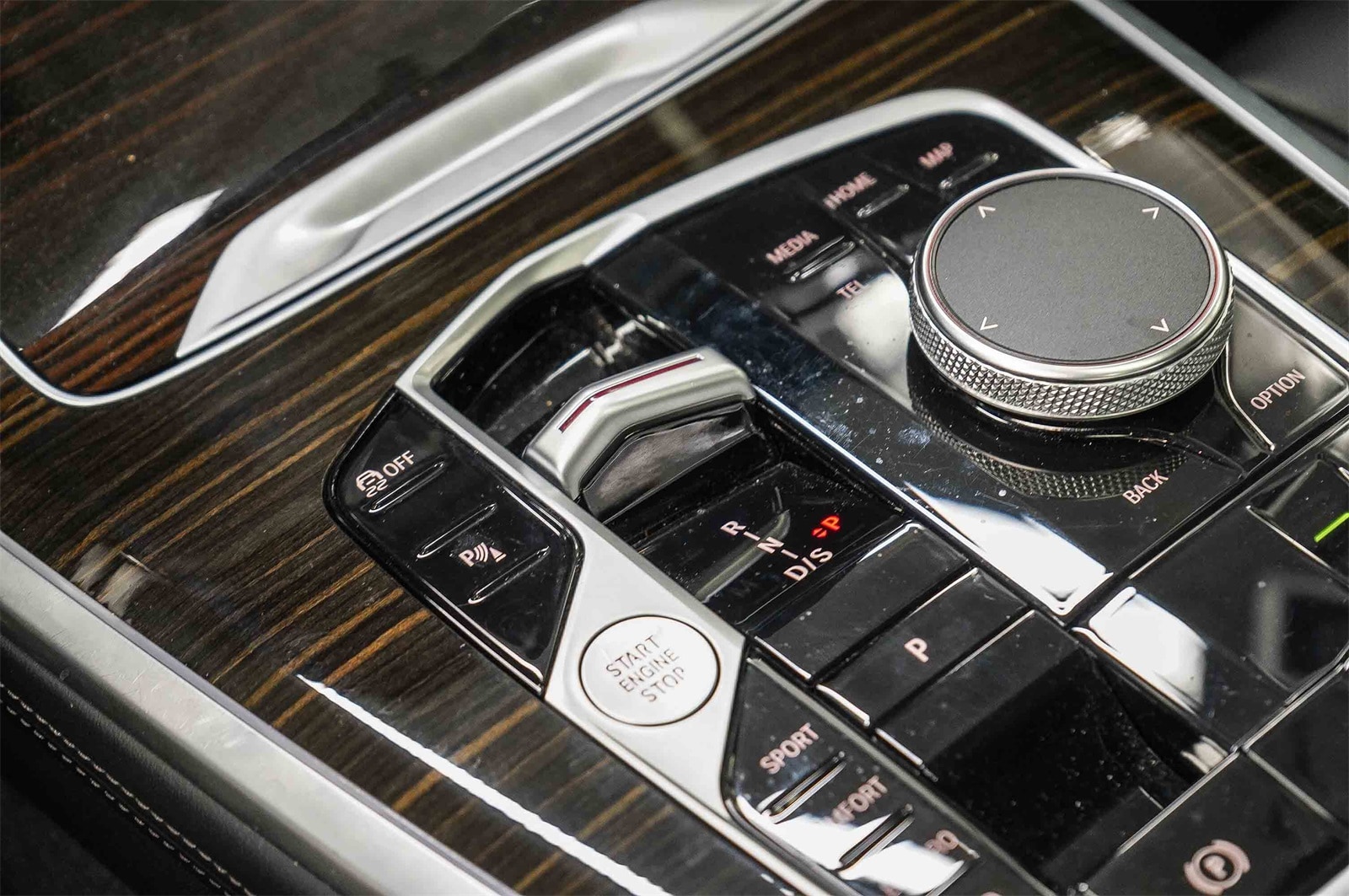 Thumbnail: 2024 BMW X7 - 24