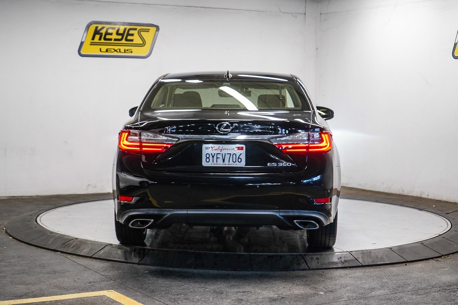 Thumbnail: 2016 Lexus ES - 3