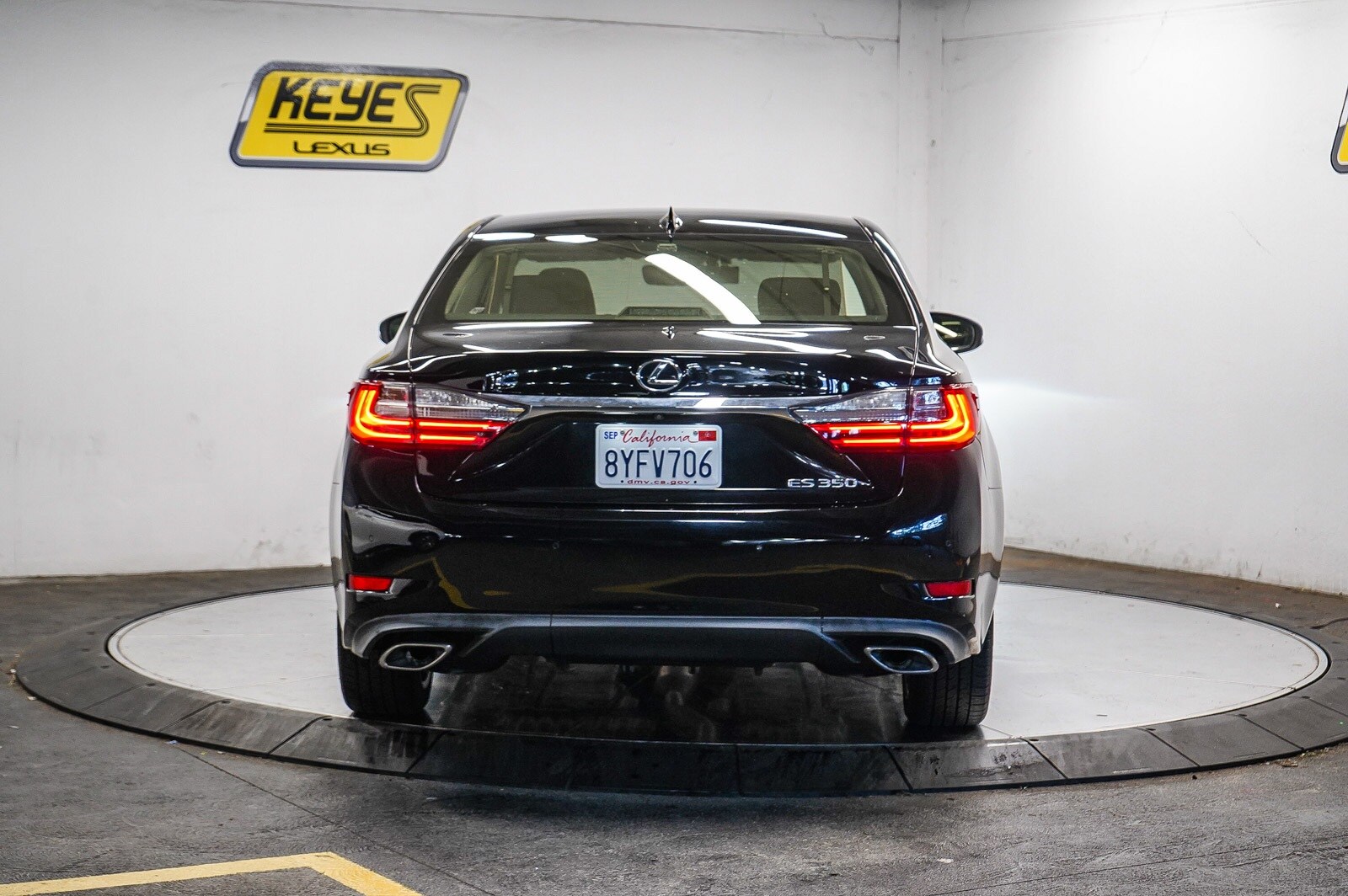 2016 Lexus ES 350 photo 3