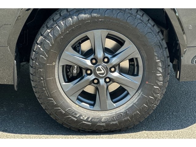 Thumbnail: 2025 Lexus LX - 13
