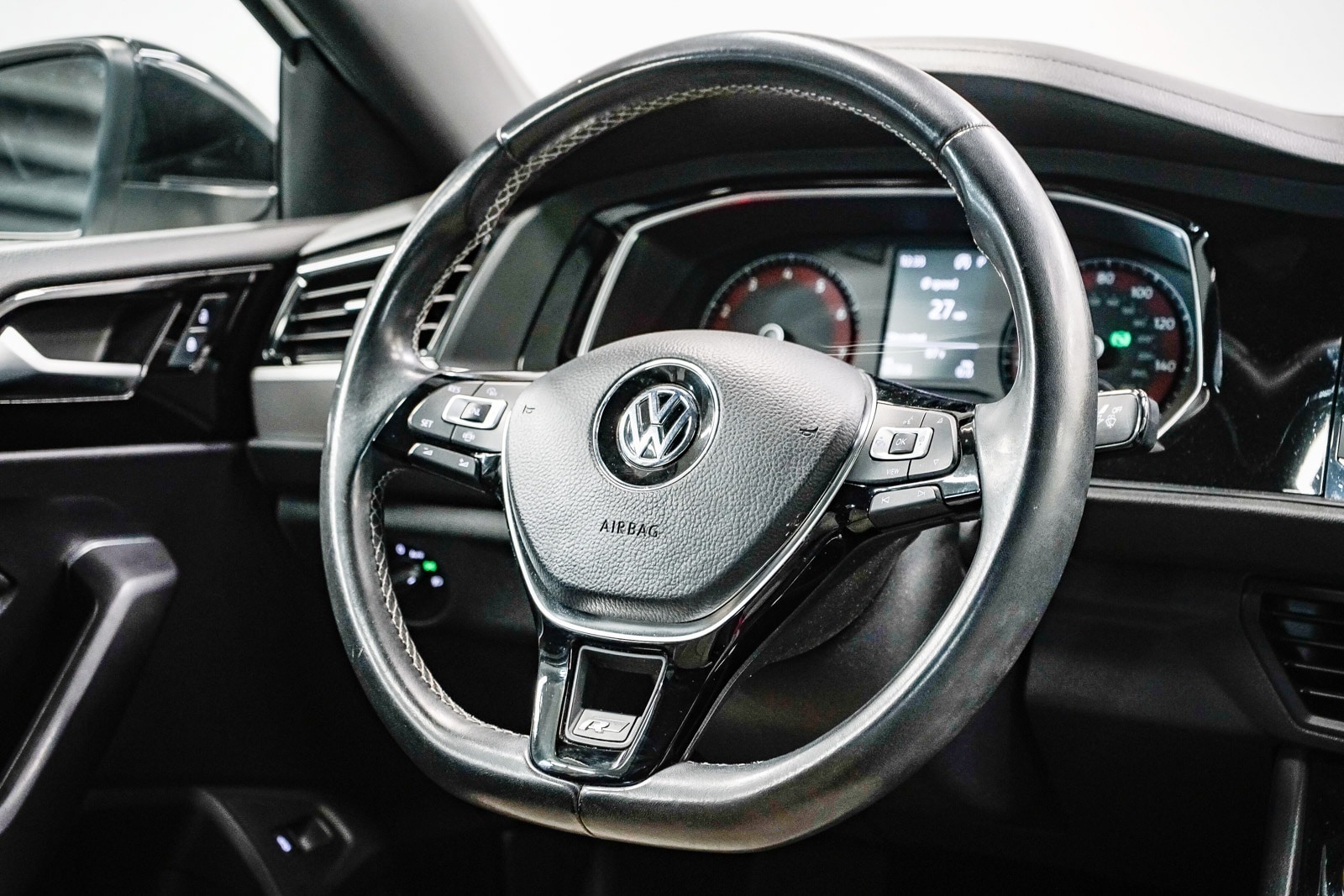 Thumbnail: 2019 Volkswagen Jetta - 15