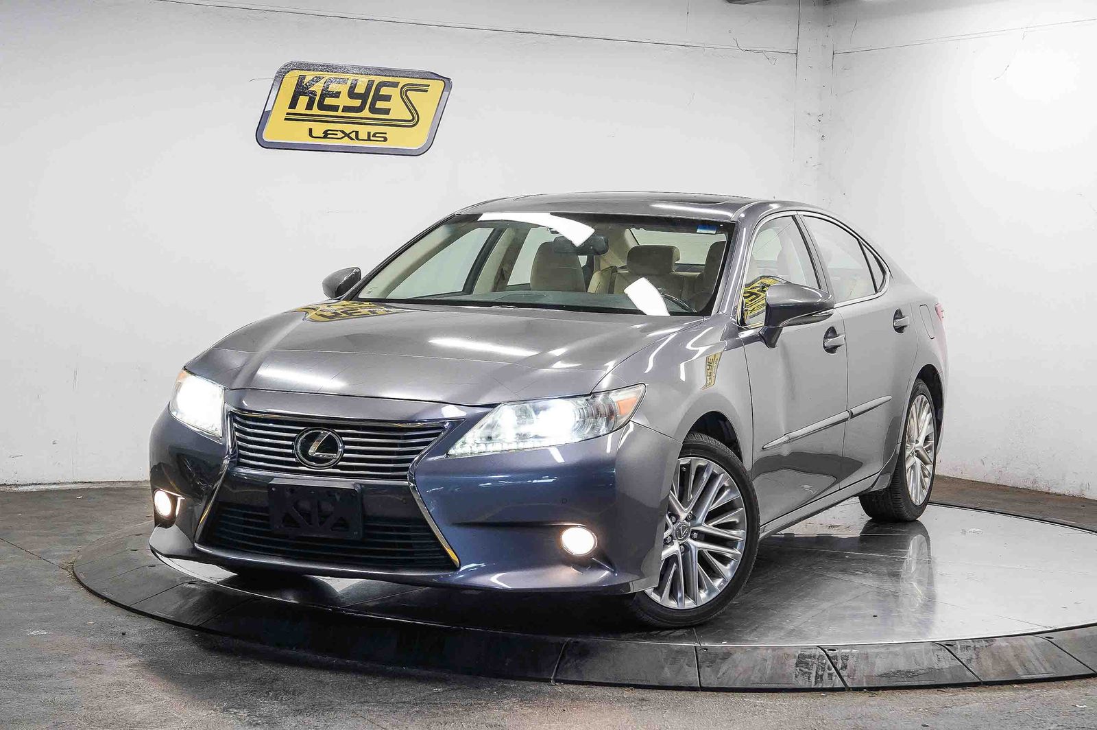 2013 Lexus ES 350 -
                  Van Nuys, CA
