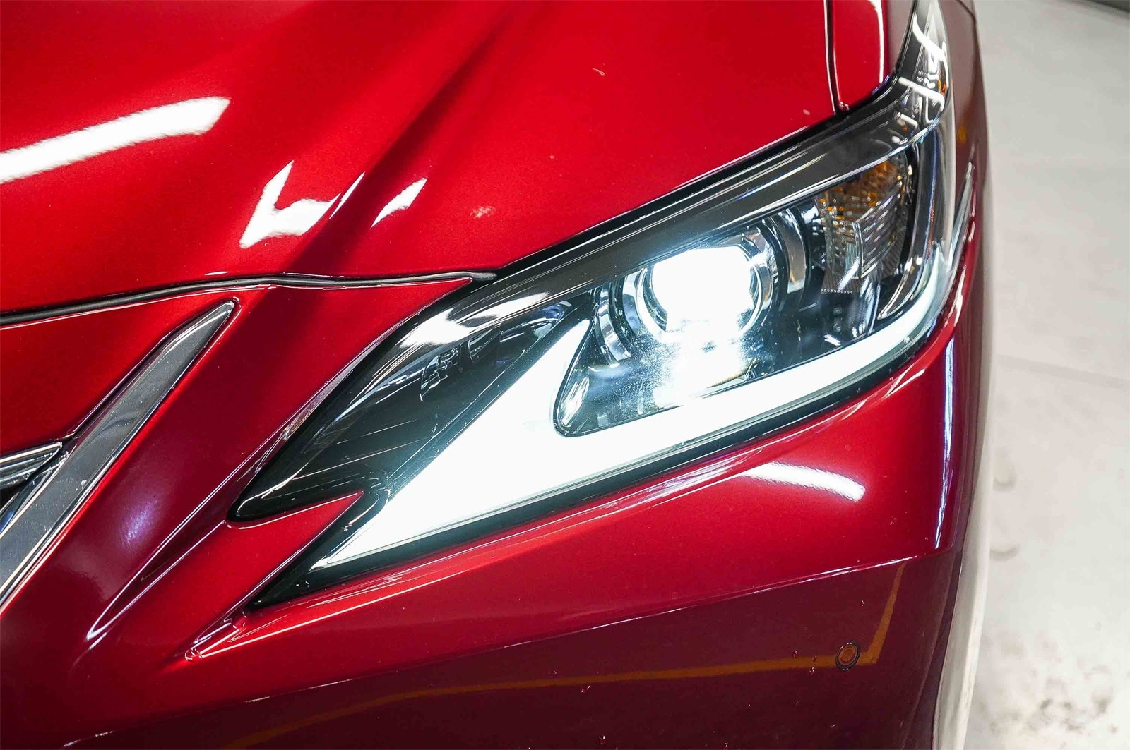 Thumbnail: 2025 Lexus ES - 6