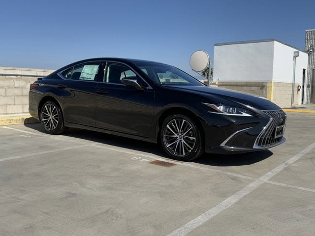 Thumbnail: 2025 Lexus ES - 2