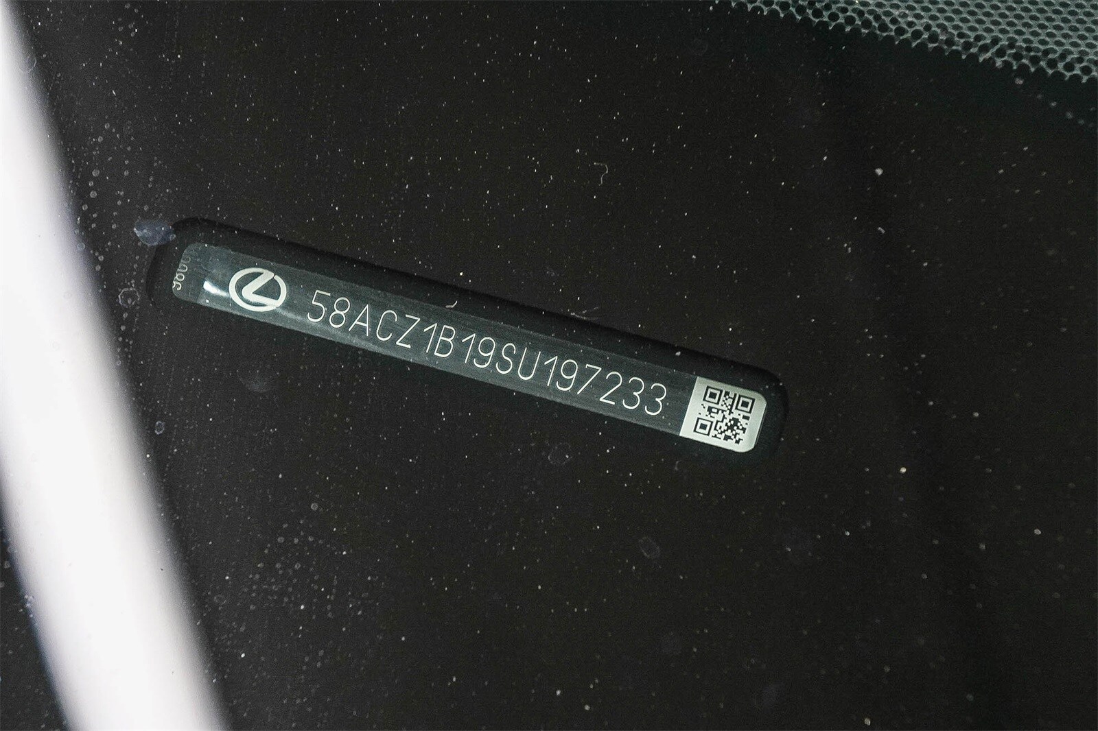 Thumbnail: 2025 Lexus ES - 28