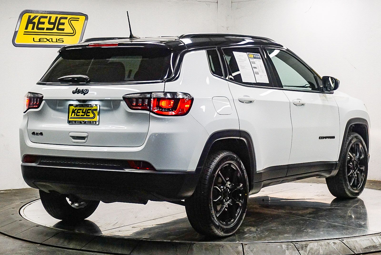 Thumbnail: 2023 Jeep Compass - 3