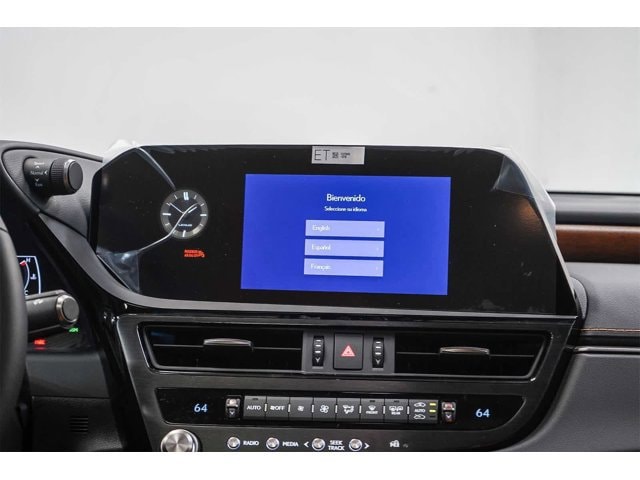 Thumbnail: 2025 Lexus ES - 16