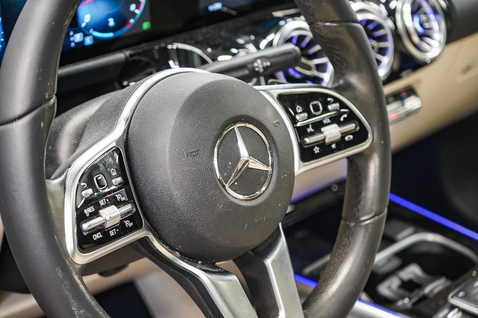 Thumbnail: 2022 Mercedes-Benz GLA - 21