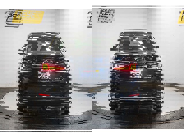 2025 Lexus ES 300h Luxury photo 3