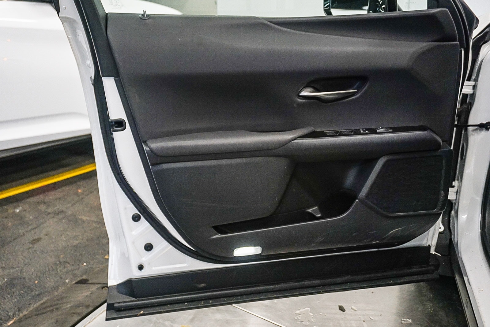 Thumbnail: 2024 Lexus UX - 22