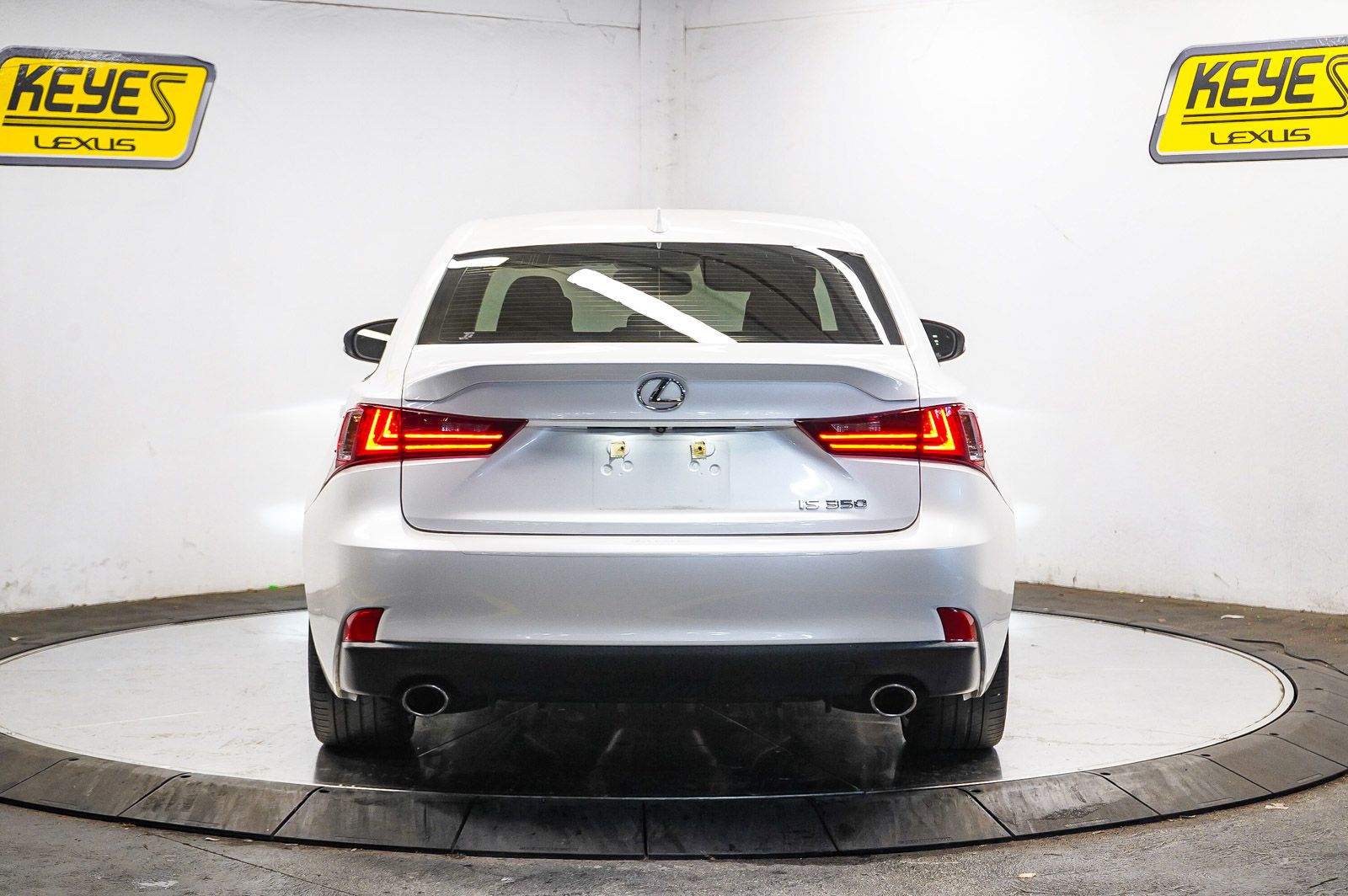 Thumbnail: 2016 Lexus IS - 3