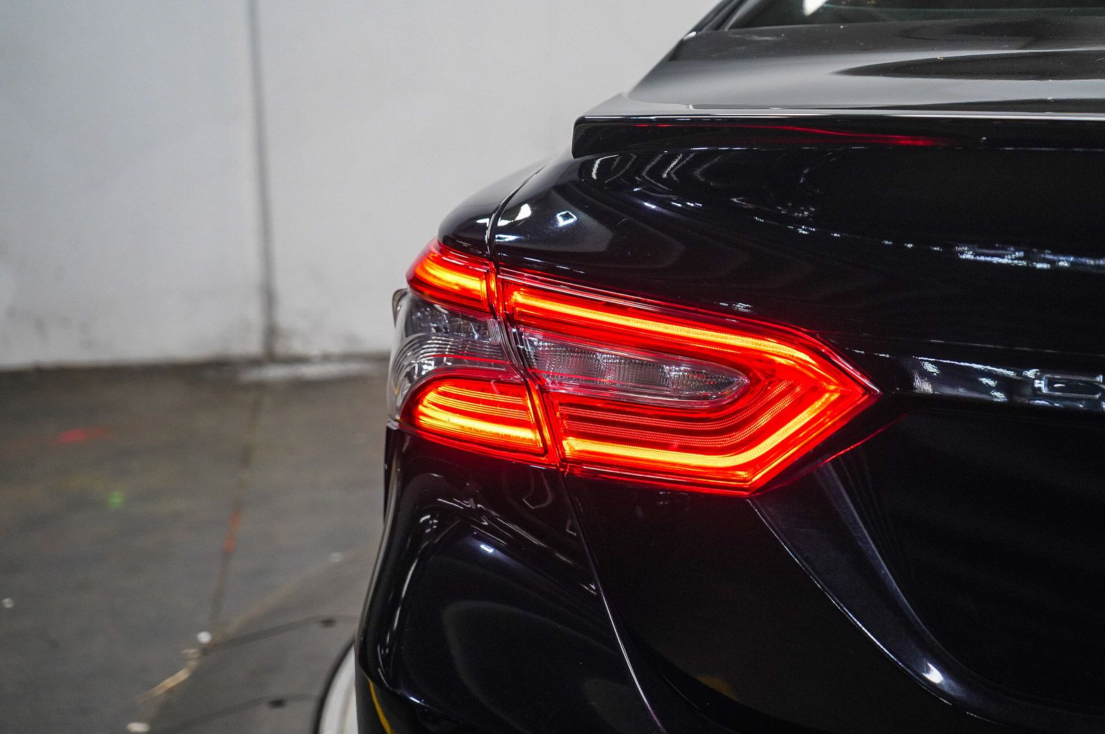 Thumbnail: 2019 Toyota Camry - 11