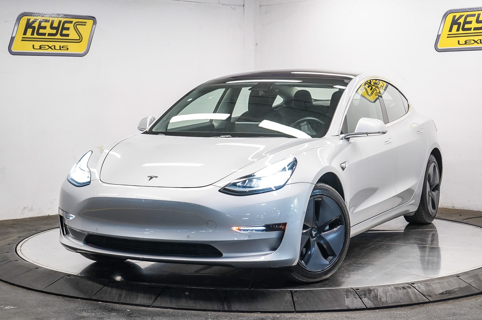 Thumbnail: 2018 Tesla Model 3 - 1