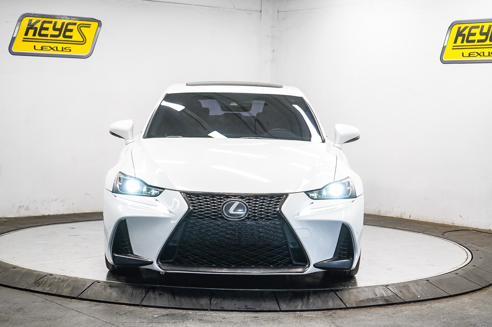 Thumbnail: 2019 Lexus IS - 6