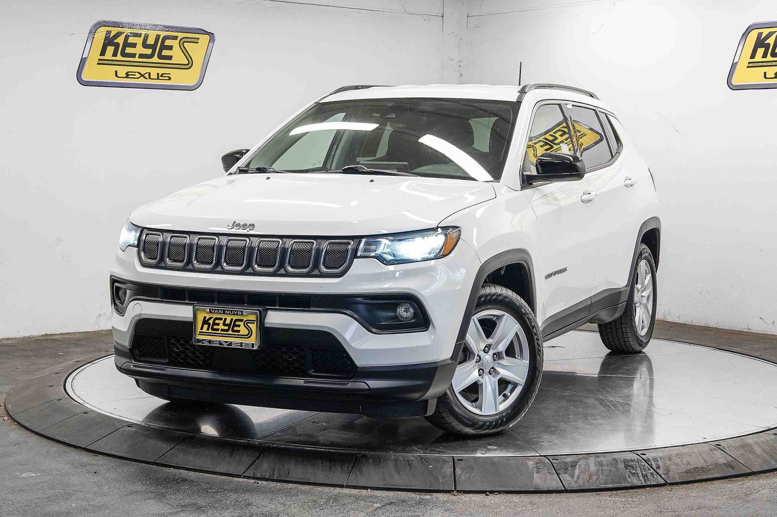2022 Jeep Compass Latitude -
                  Van Nuys, CA