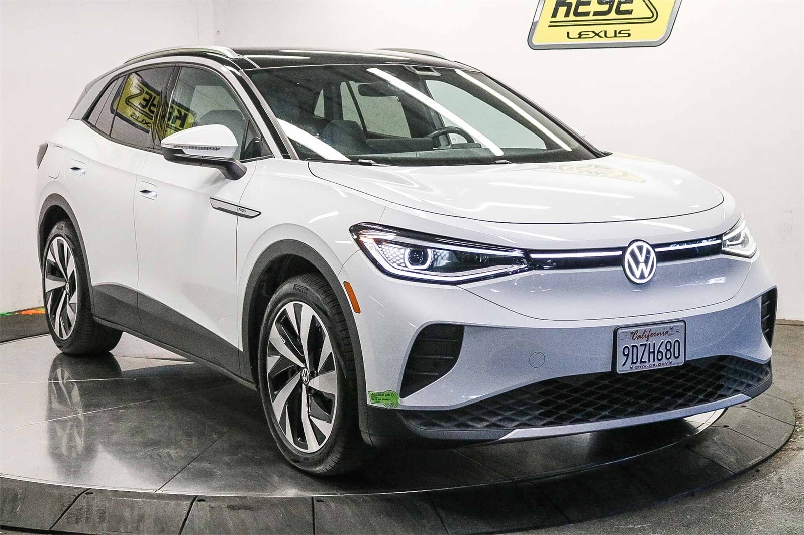 Thumbnail: 2022 Volkswagen ID.4 - 3