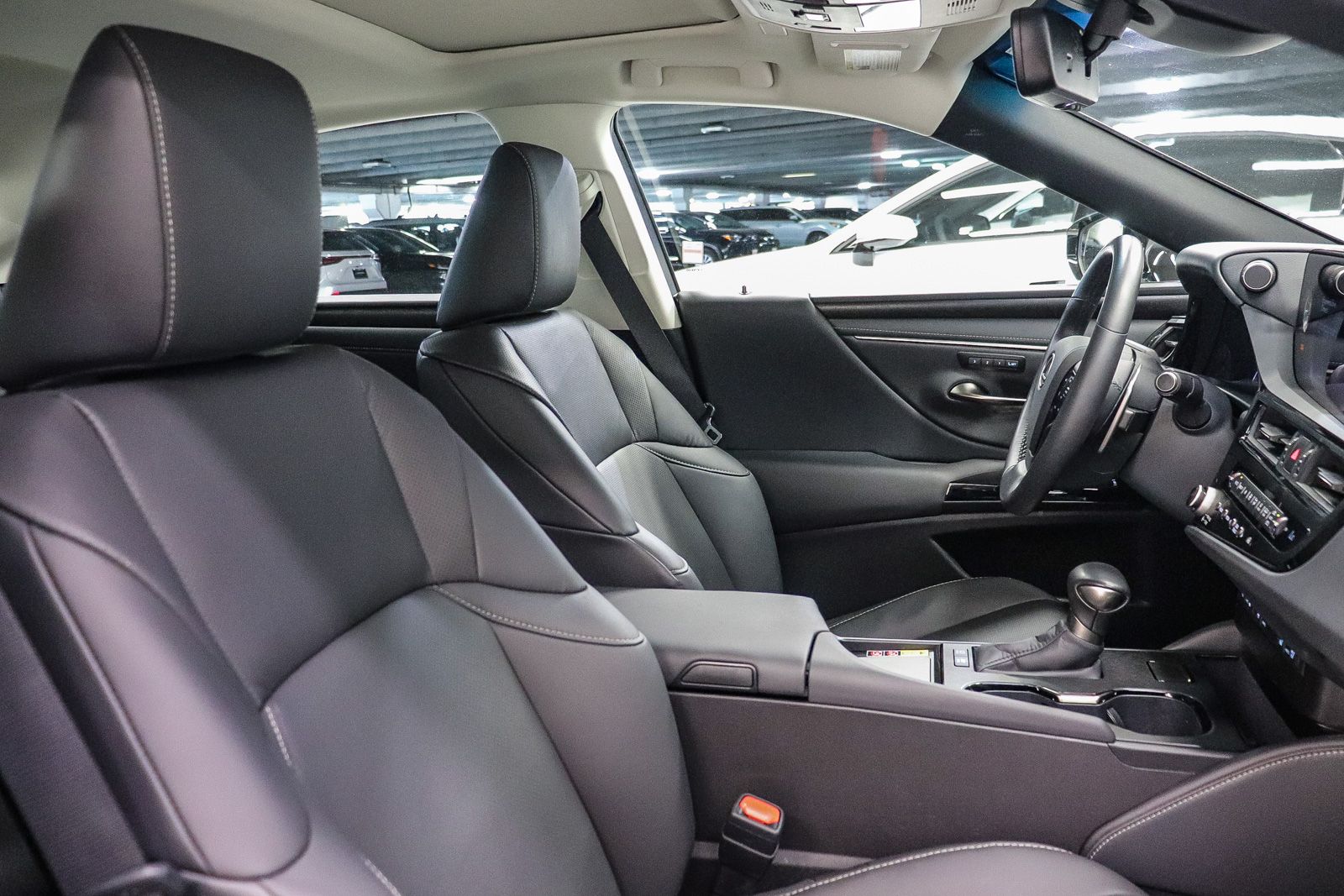 Thumbnail: 2025 Lexus ES - 19